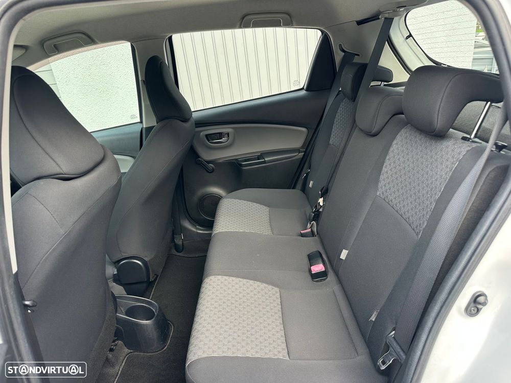 Toyota Yaris 1.0 VVT-i ACtive+AC - 12