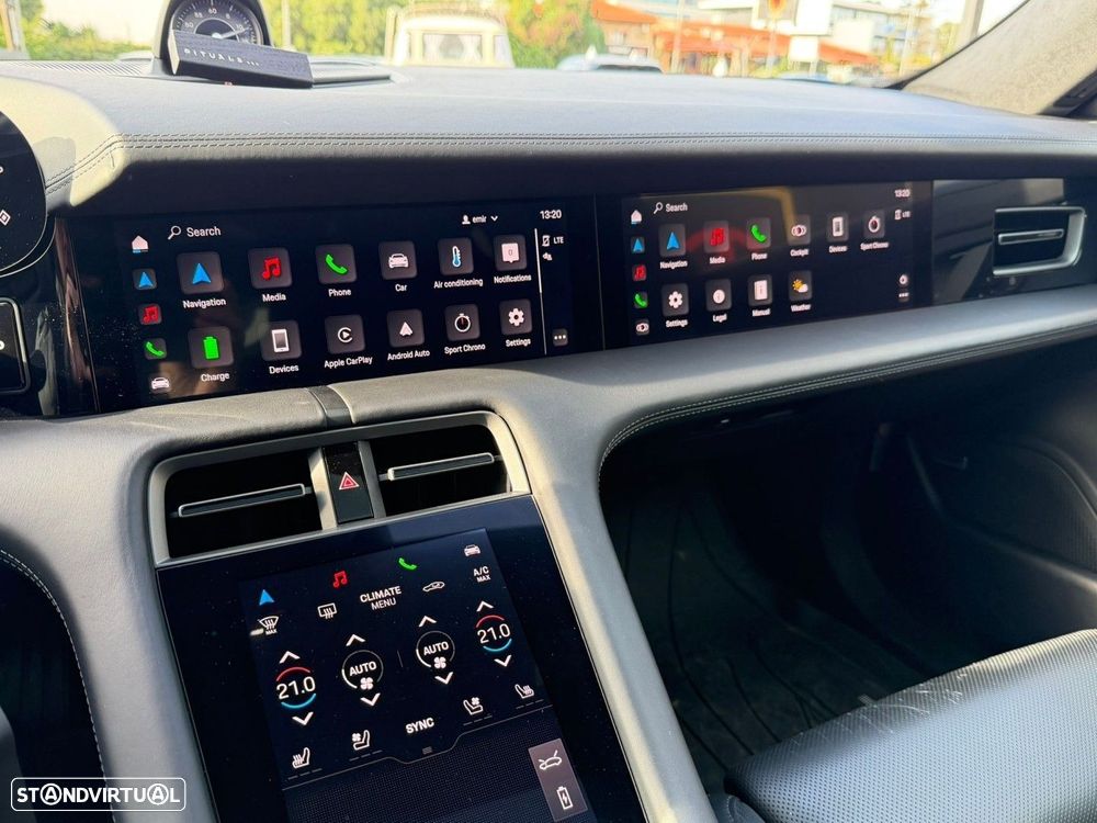 Porsche Taycan 4S - 13