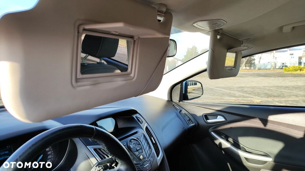 Ford Focus 1.6 Ambiente - 25