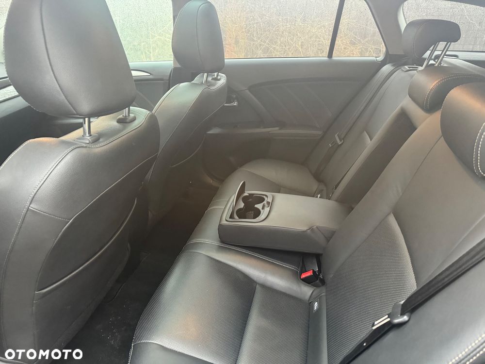 Toyota Avensis 2.0 D-4D Prestige - 14