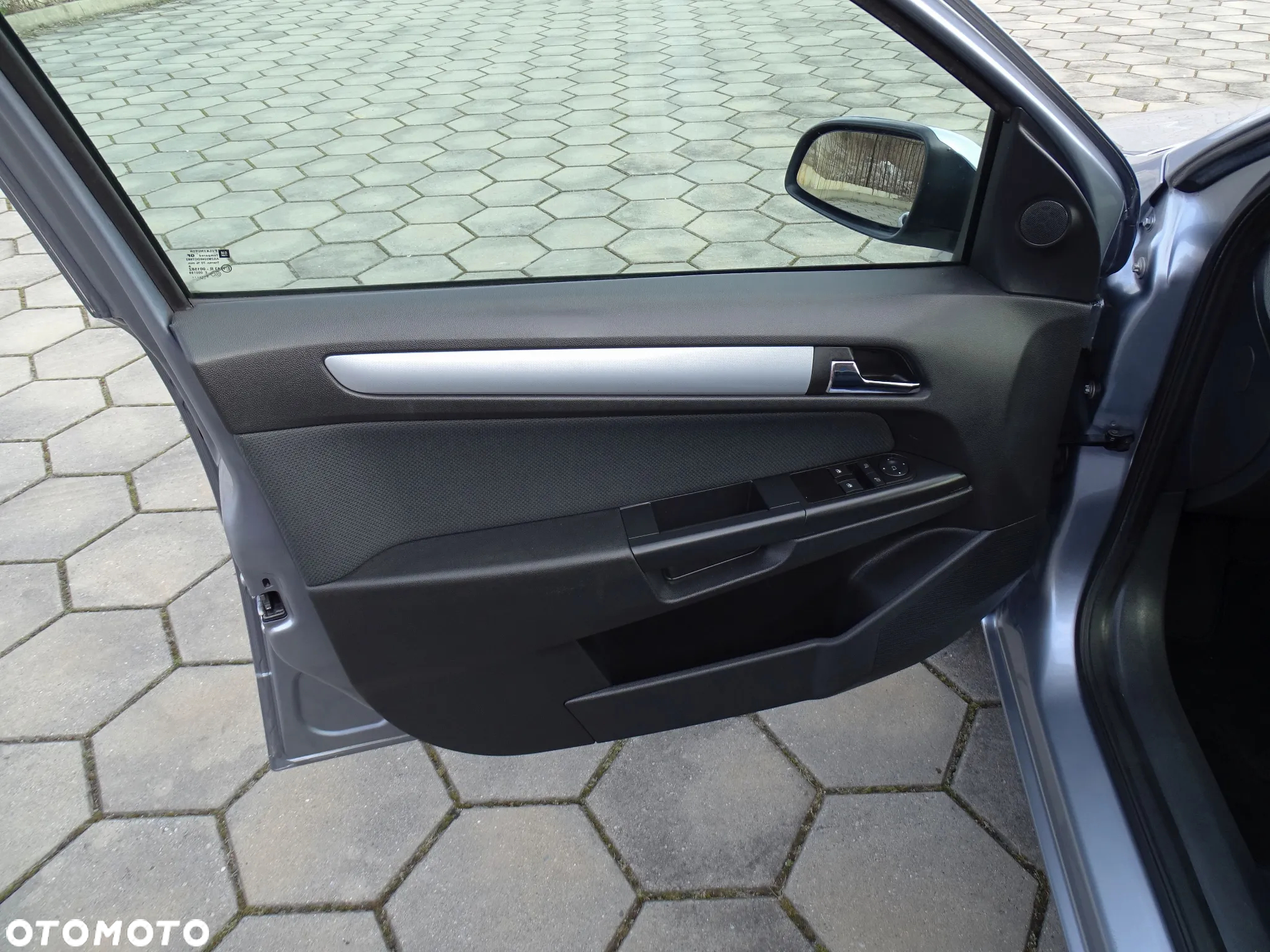 Opel Astra III 1.6 Cosmo - 18