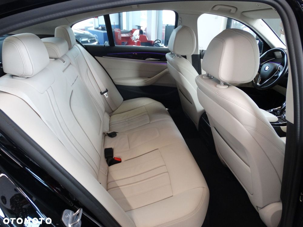 BMW Seria 5 - 34