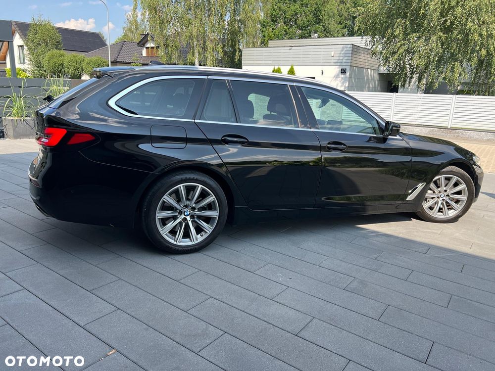 BMW Seria 5 540i xDrive Luxury Line - 17