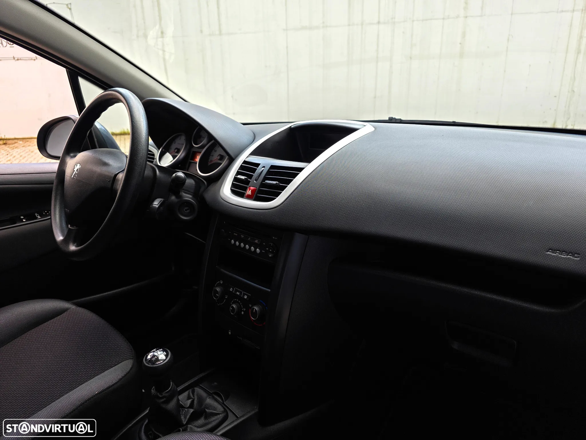 Peugeot 207 1.4 16V Active - 40