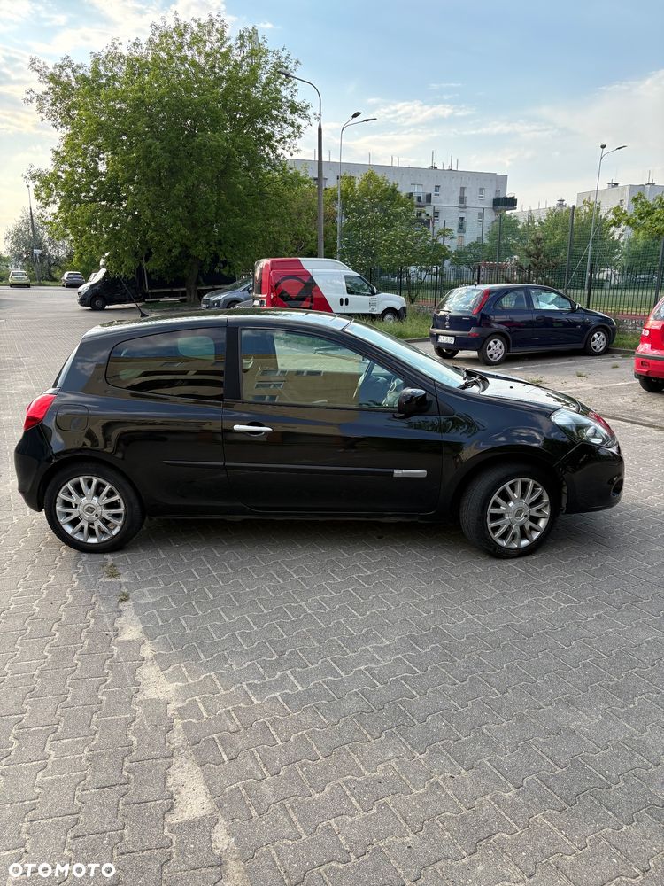 Renault Clio 1.5 dCi ESP Initiale - 18