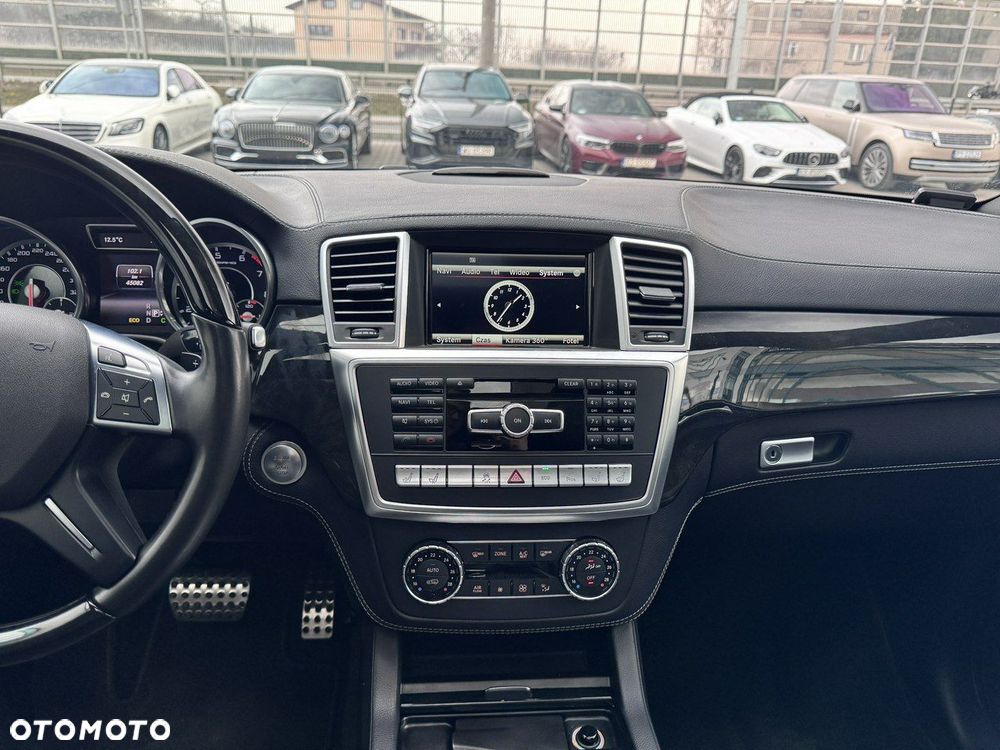 Mercedes-Benz GL - 29