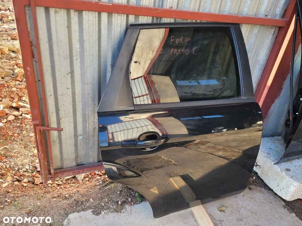 Ford Focus mk2 lift kombi drzwi lewy i tył , prawy tył - 4
