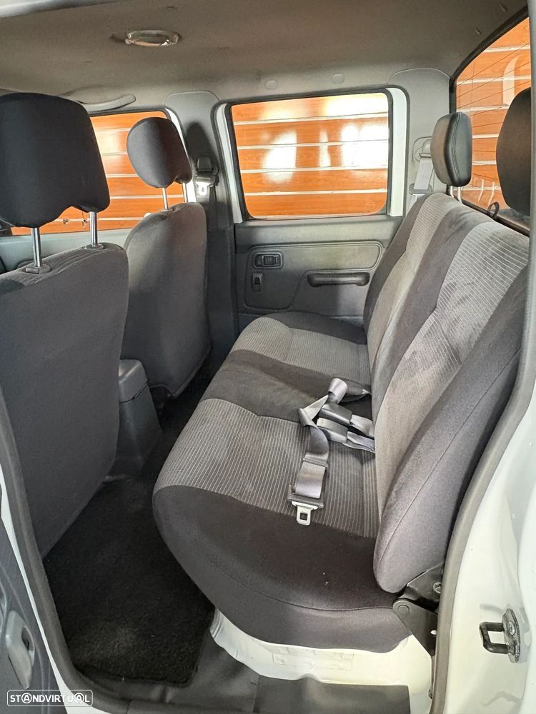 Nissan Pick Up - 13