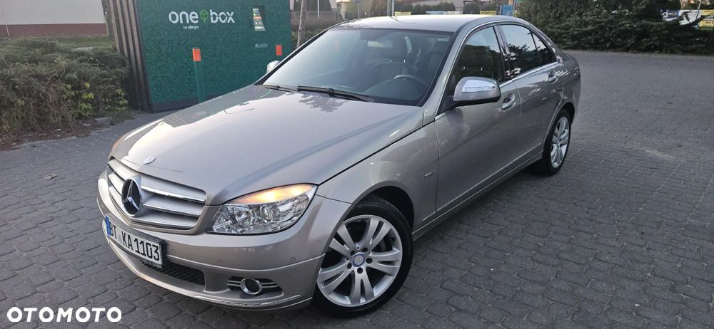 Mercedes-Benz Klasa C ver-180-blueefficiency-7g--tronic-avantgarde - 9