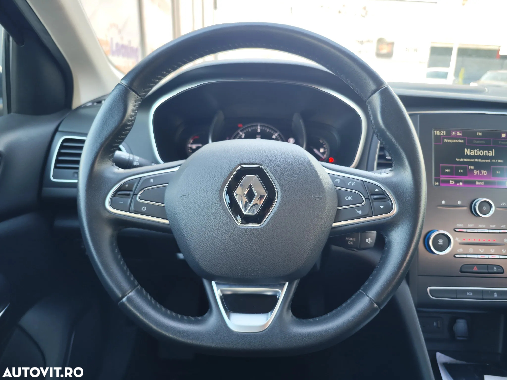 Renault Megane BLUE dCi 115 BUSINESS EDITION - 22