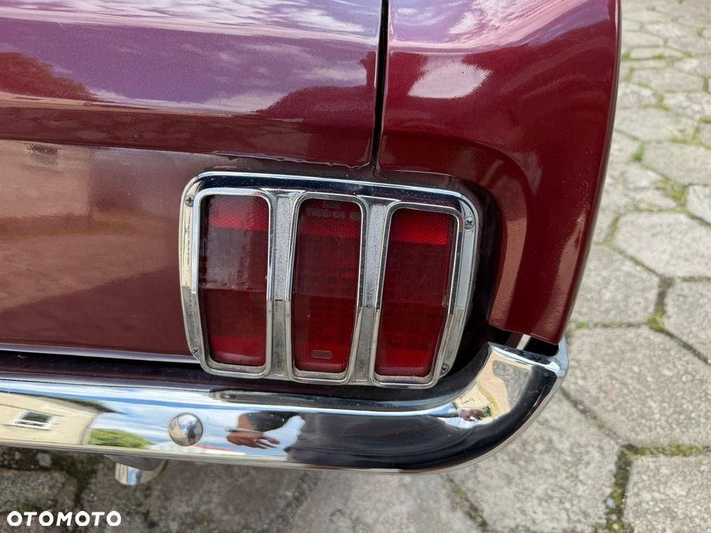 Ford Mustang - 13
