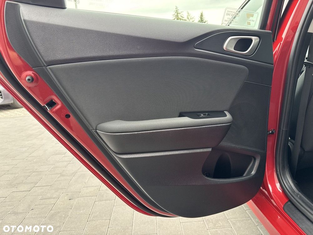 Kia Ceed 1.5 T-GDI M DCT - 24
