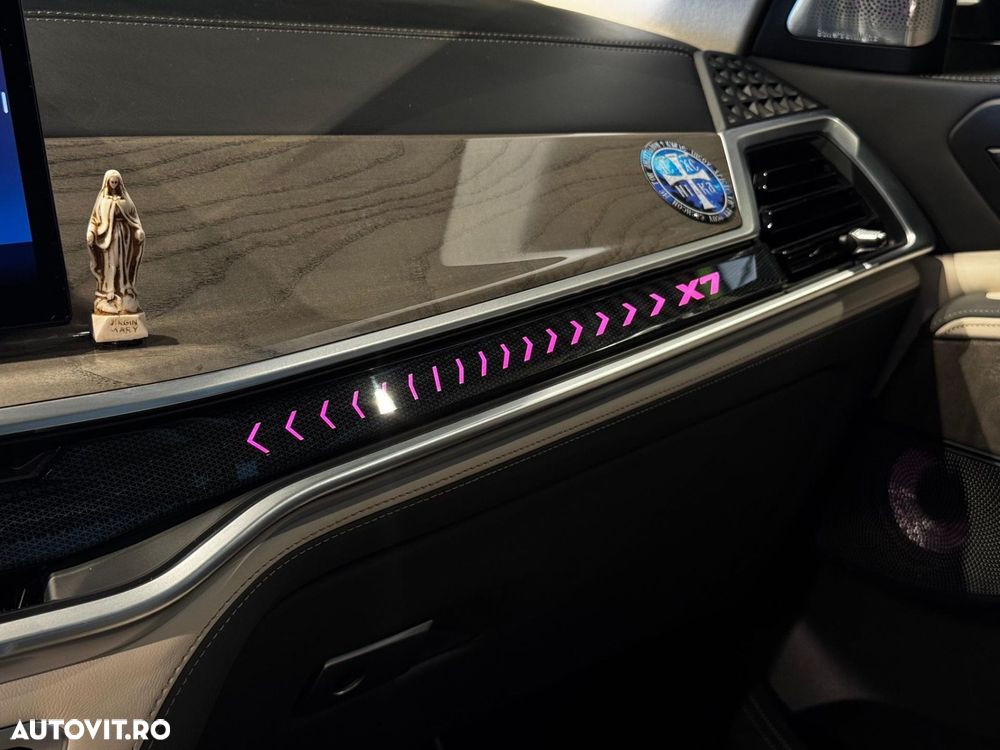 BMW X7 xDrive40d MHEV - 38