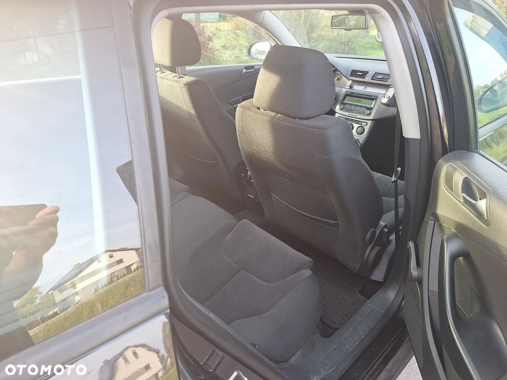 Volkswagen Passat 1.9 TDI DPF Comfortline - 13