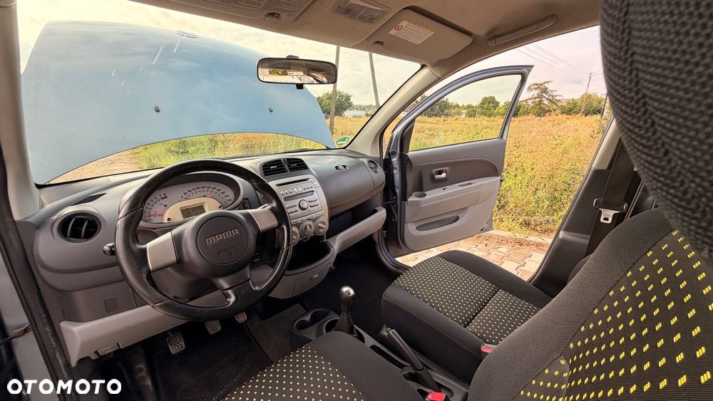 Daihatsu Sirion - 11