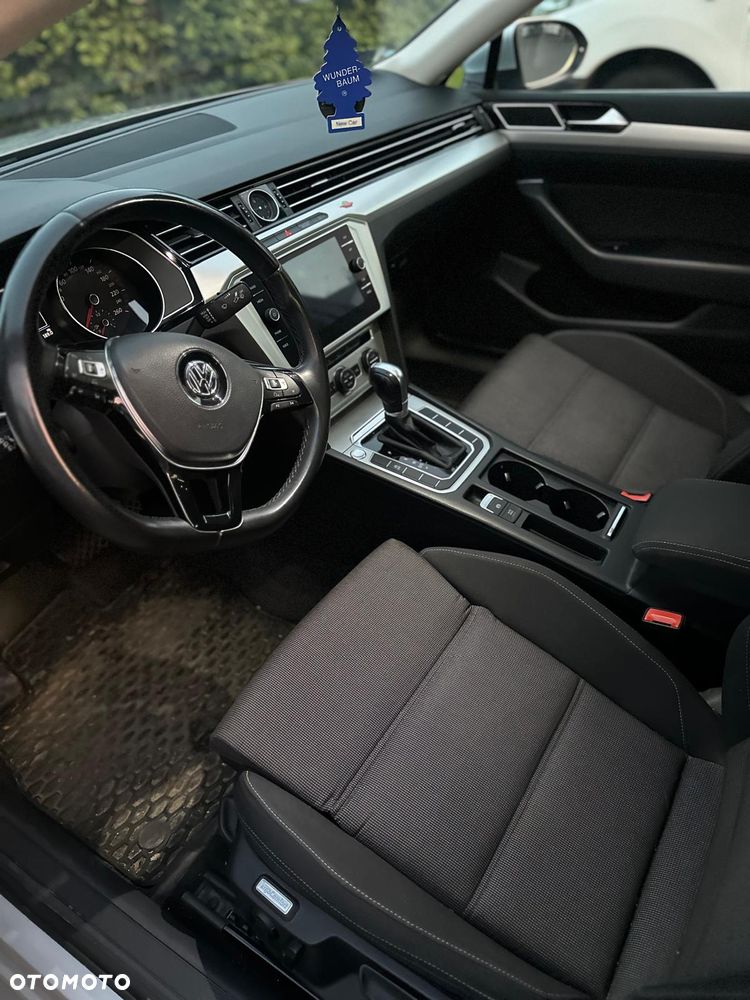 Volkswagen Passat 2.0 TDI BMT Comfortline DSG - 11