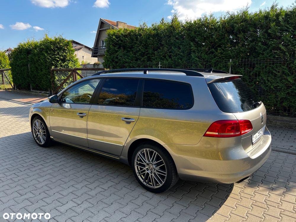 Volkswagen Passat Variant 2.0 Blue TDI SCR Comfortline - 4