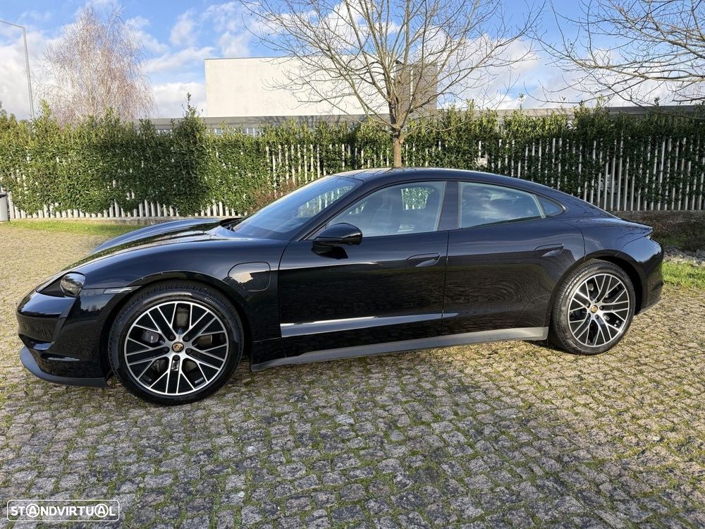 Porsche Taycan - 3