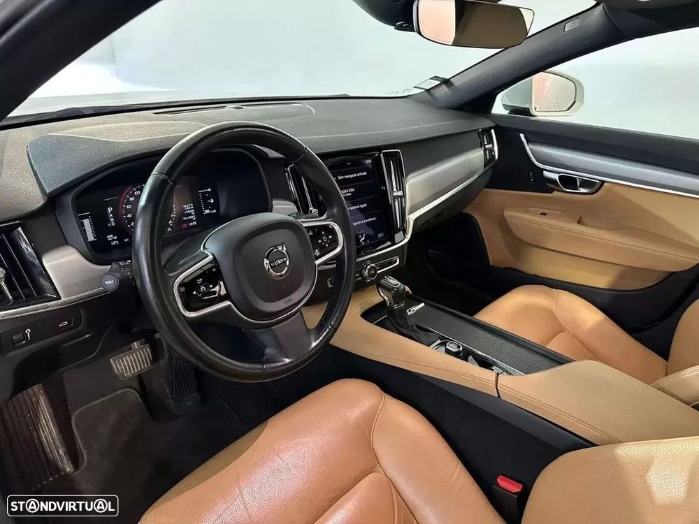 Volvo V90 2.0 D4 Momentum Geartronic - 13