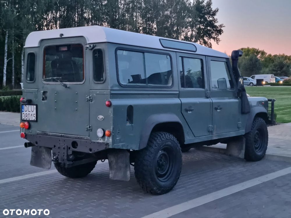 Land Rover Defender - 26