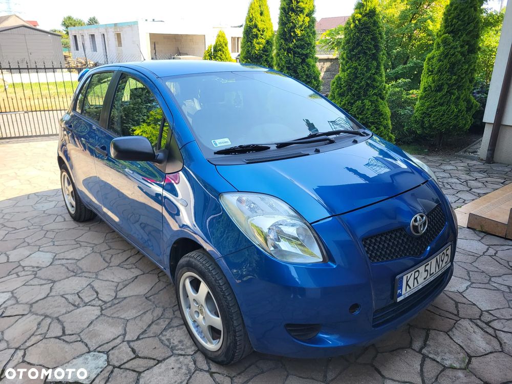 Toyota Yaris 1.0 Luna A/C - 2