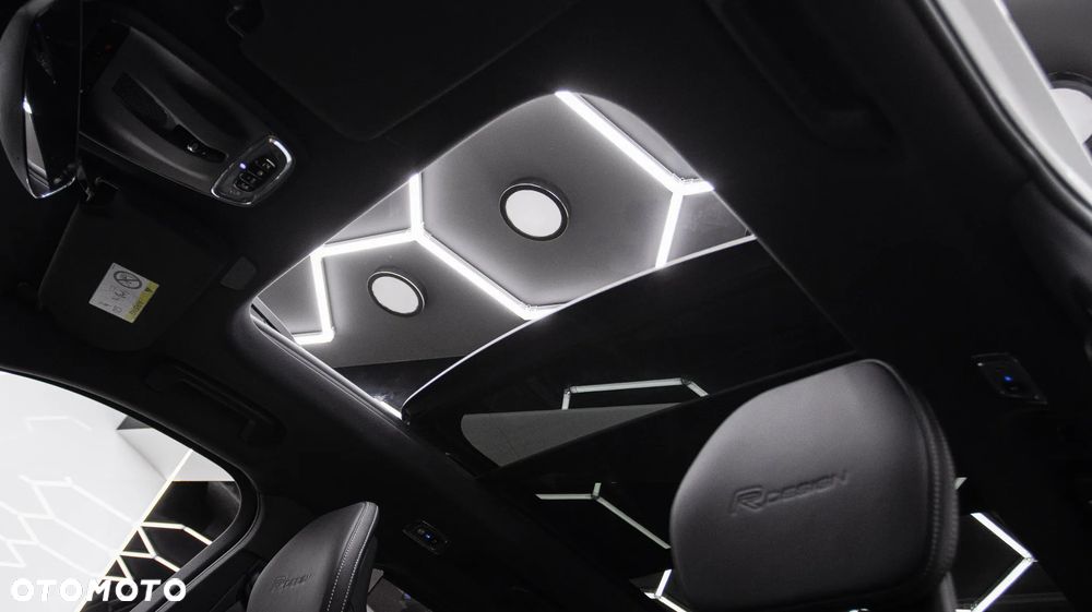 Volvo XC 90 B5 D AWD R-Design - 11
