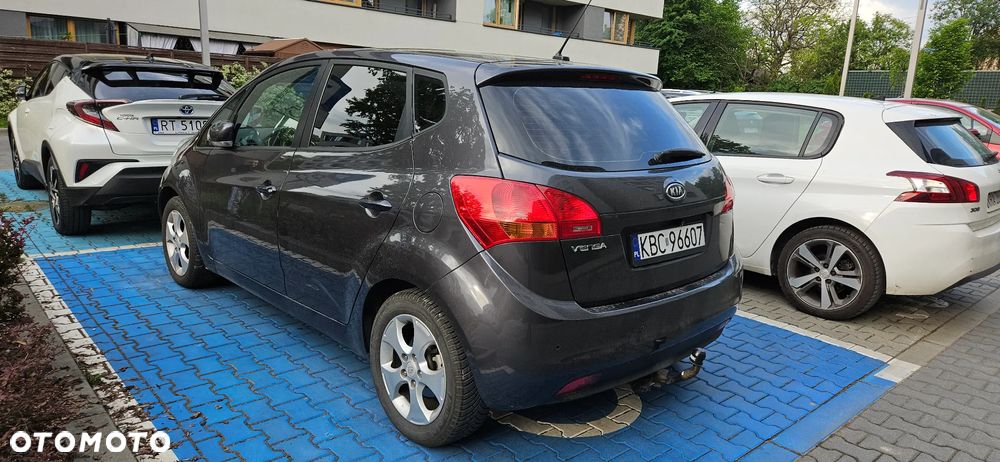 Kia Venga 1.6 L - 4