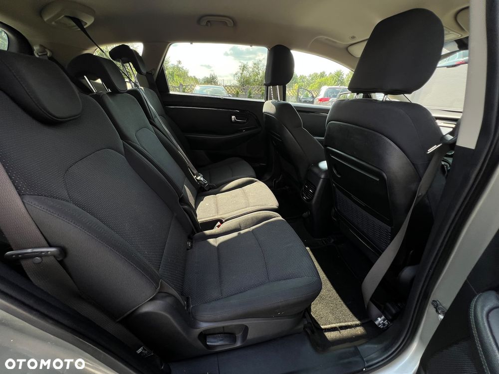 Kia Carens 1.6 GDI Business Line 7os EU6 - 10