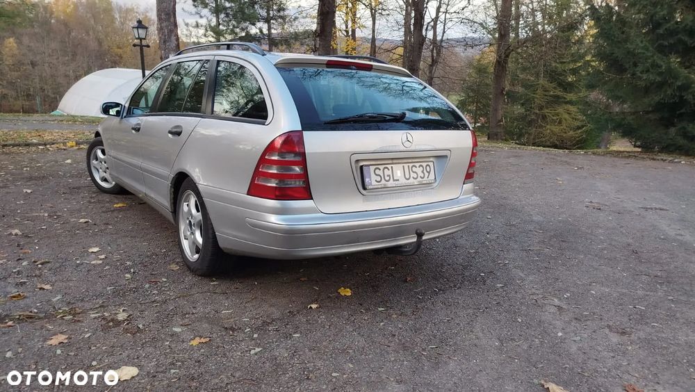 Mercedes-Benz Klasa C 220 T CDI Classic - 3