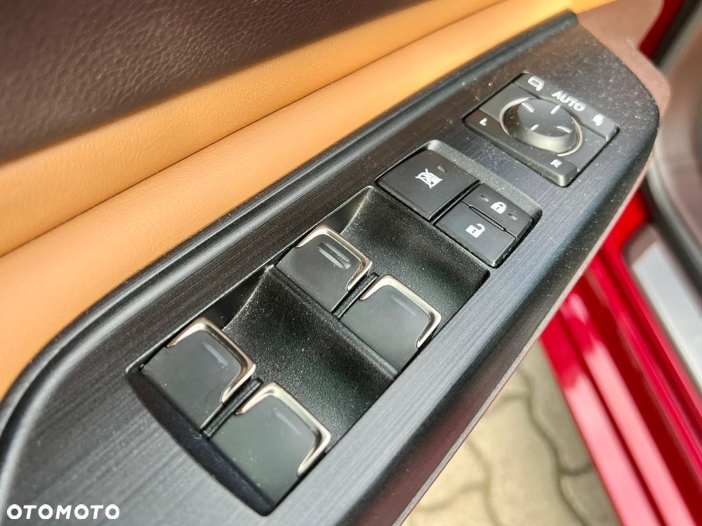 Lexus ES 300h F Sport - 13