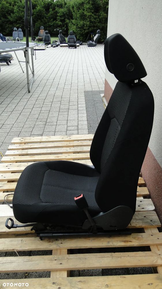 VW PASSAT B7 FOTEL PRAWY PASAŻERA EUROPA - 4