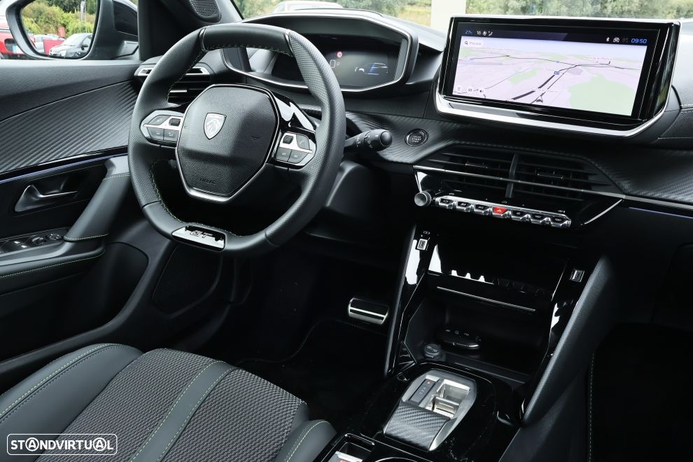 Peugeot 2008 - 12