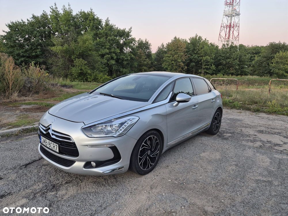 Citroën DS5 HDi 165 SoChic - 1