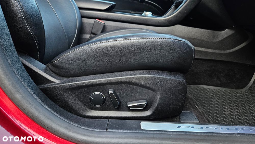 Ford Fusion - 19