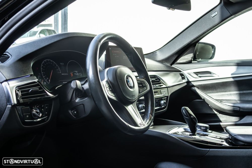 BMW M550d xDrive Auto - 16