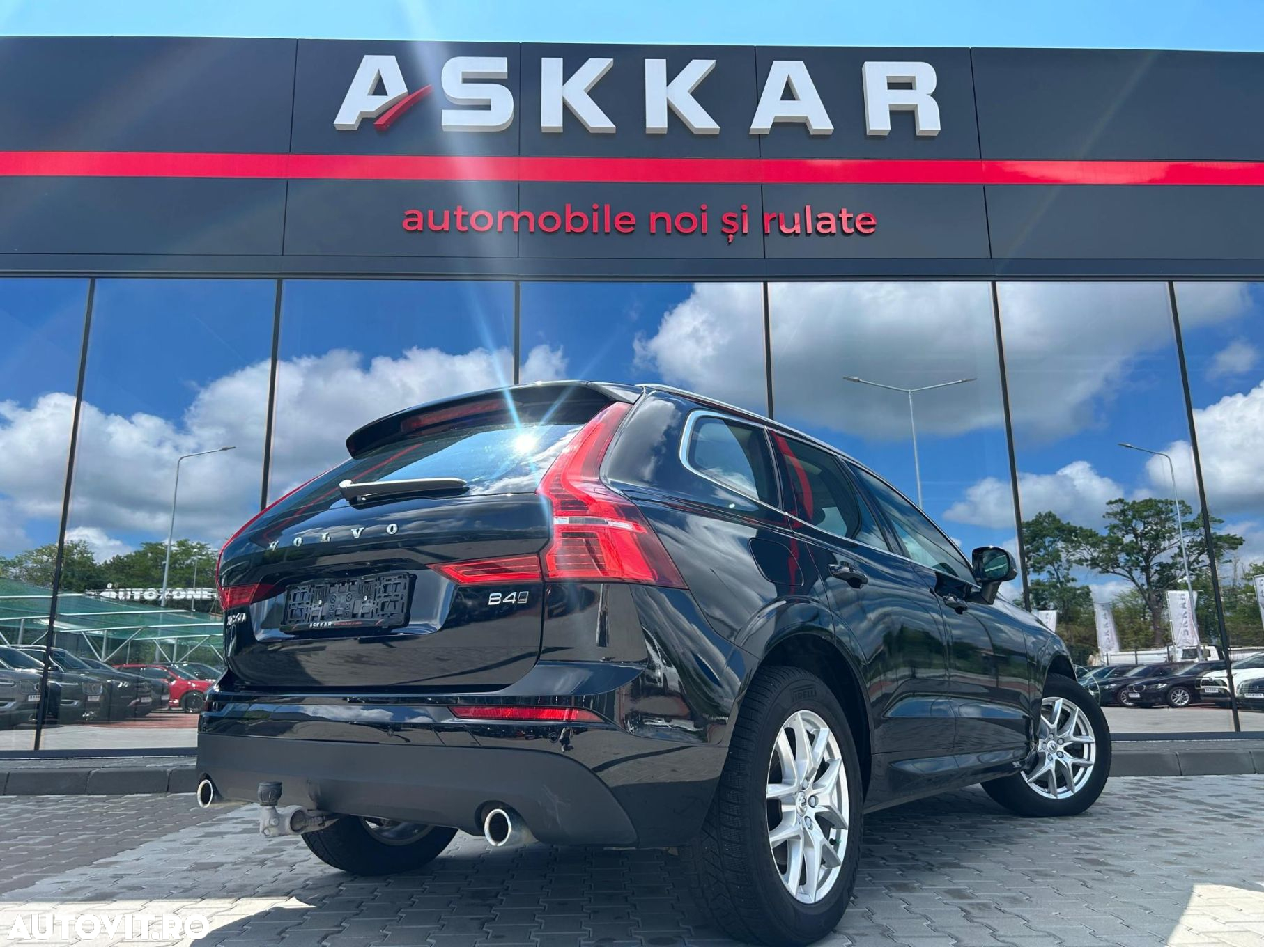 Volvo XC 60 B4 MHEV AWD Momentum Pro - 5