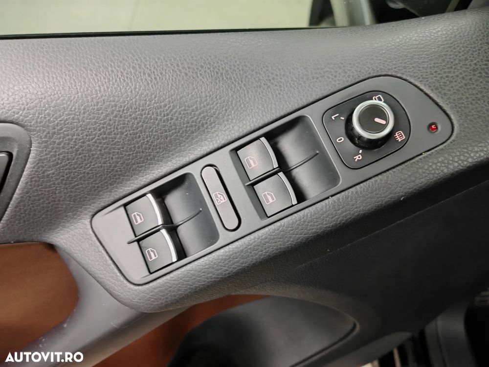 Volkswagen Tiguan 2.0 TDI DPF 4Motion BlueMotion Technology DSG Sport & Style - 22