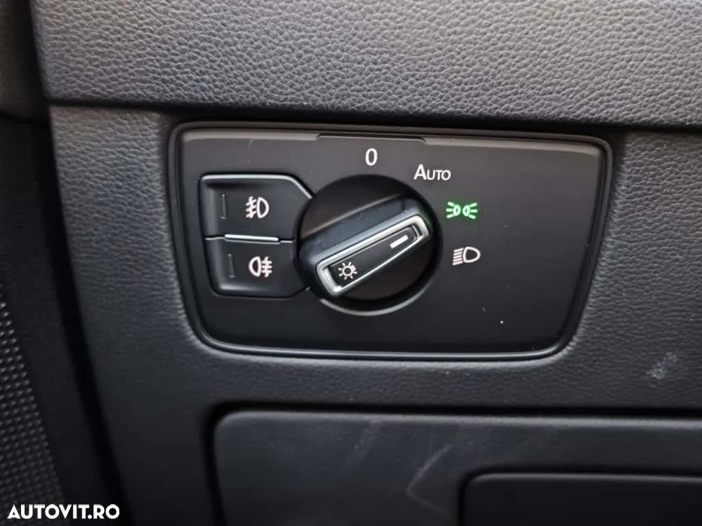 Volkswagen Passat 2.0 TDI DSG Comfortline - 30