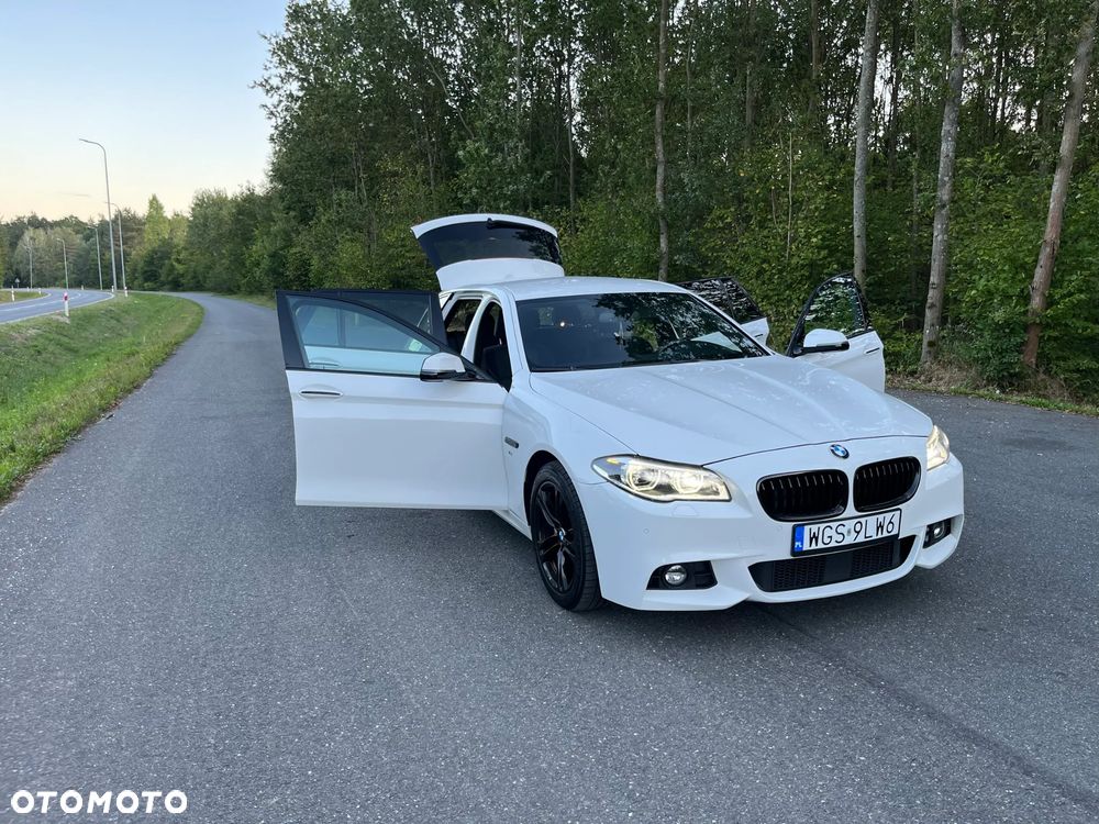 BMW Seria 5 530d xDrive Touring - 10
