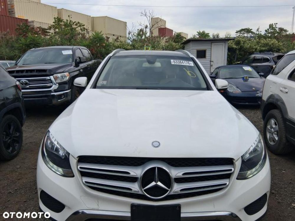 Mercedes-Benz GLC - 25