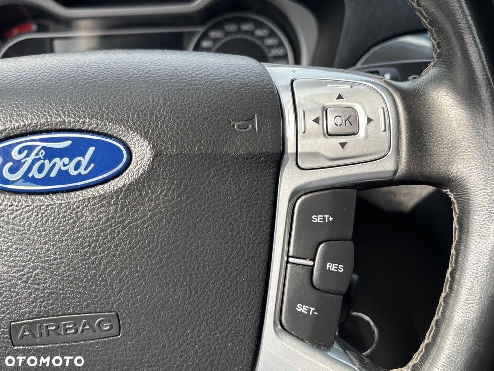 Ford S-Max 2.0 EcoBoost Titanium - 23