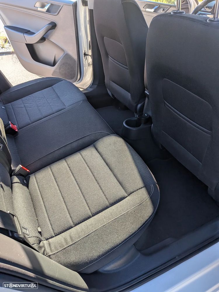 Skoda Rapid Spaceback 1.6 TDi Style - 8