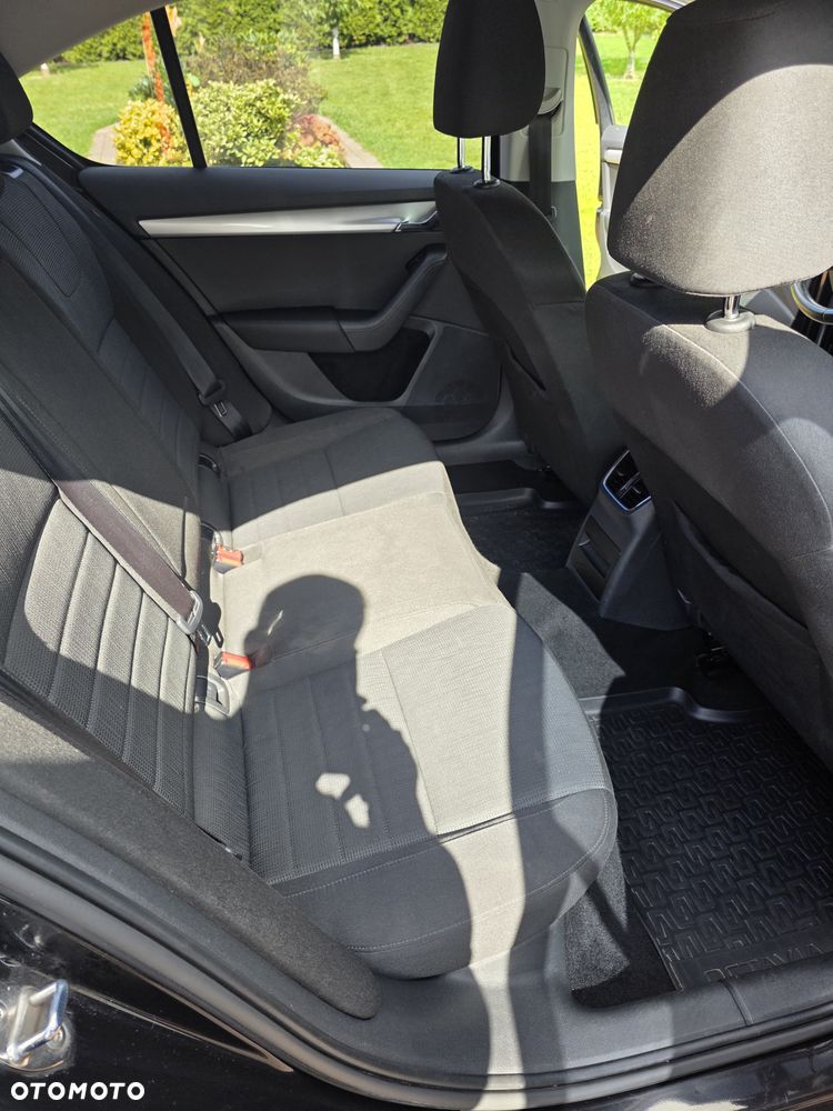 Skoda Octavia 1.4 TSI Elegance DSG - 14