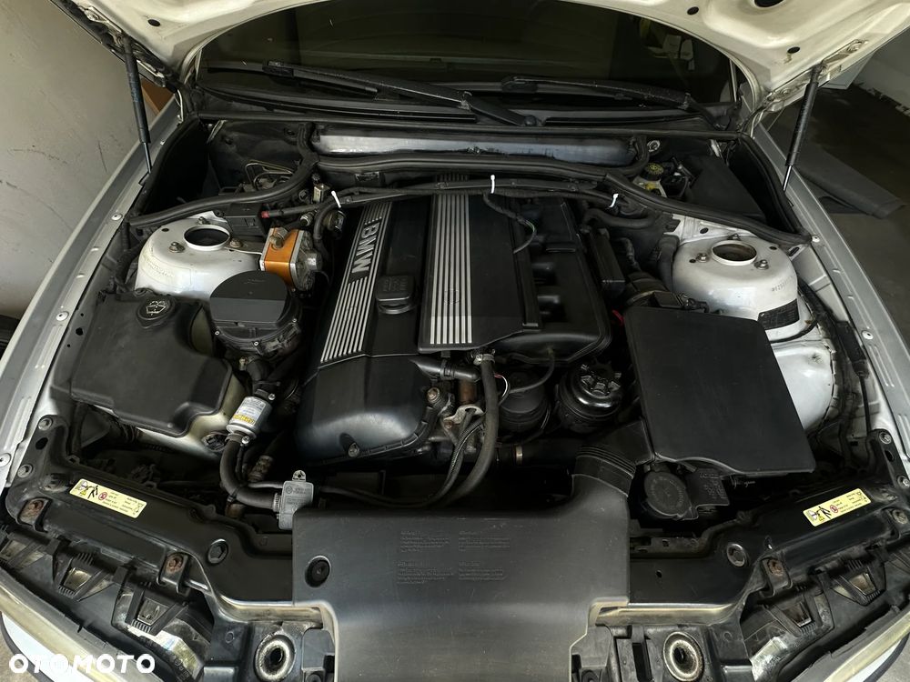 BMW Seria 3 330xi Edition Exclusive - 11
