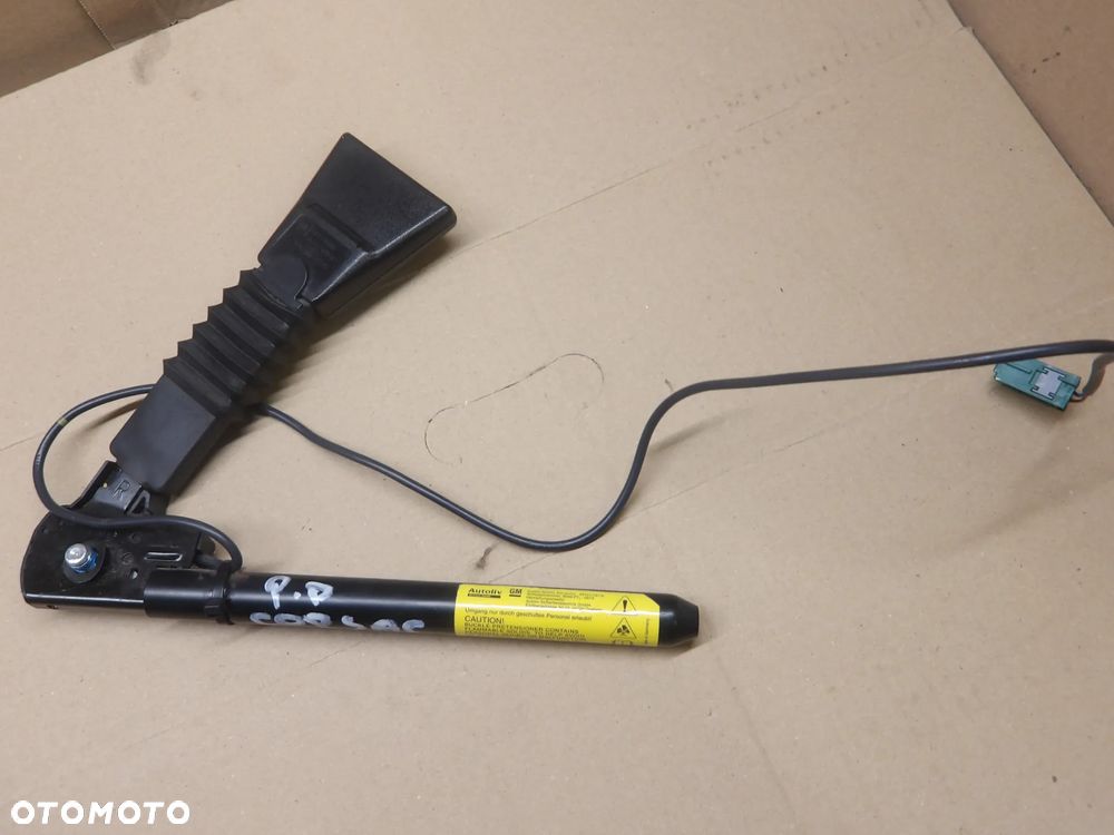 OPEL CORSA C 3D 1.0B ZAPINKA PASA PRAWY LEWY PRZÓD - 2