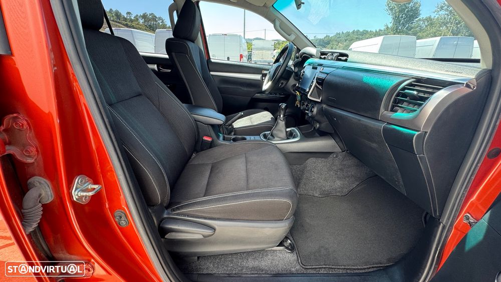 Toyota Hilux 2.4 D-4D 4WD Tracker - 26