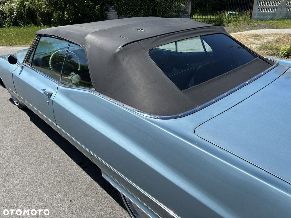 Cadillac Deville - 23