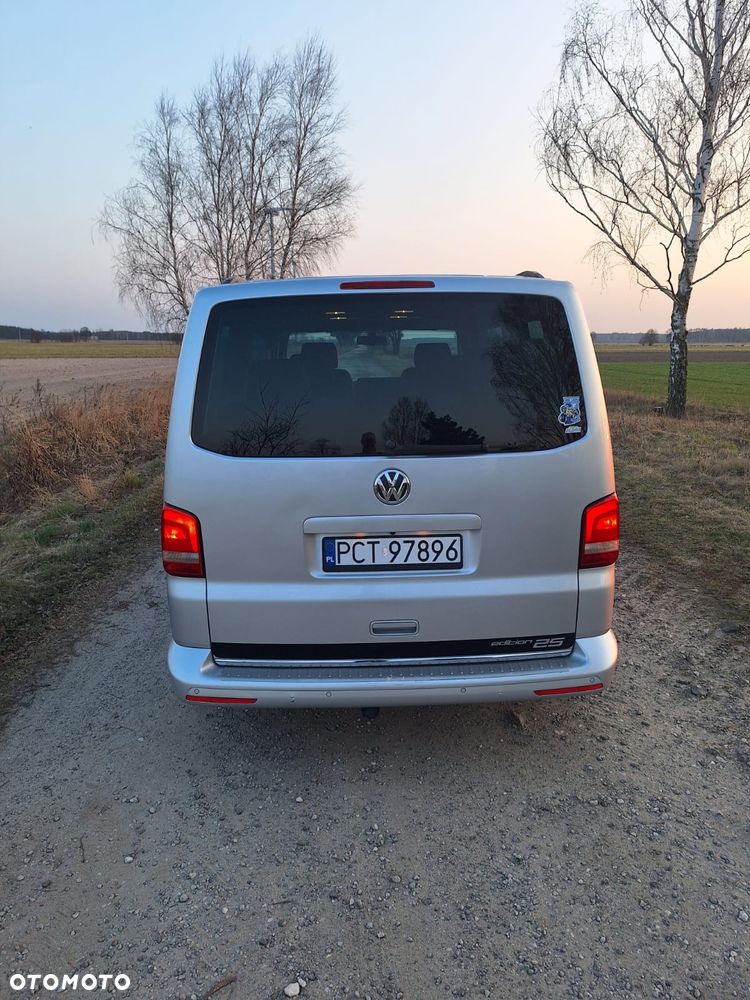 Volkswagen Multivan - 12