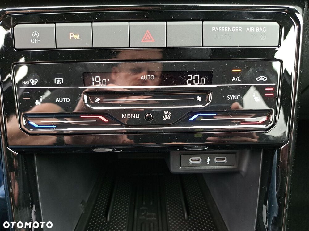 Volkswagen T-Cross - 39