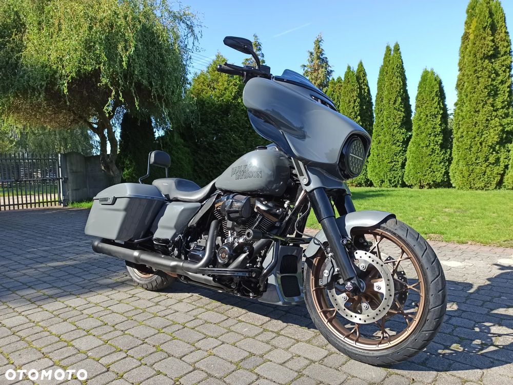 Harley-Davidson Touring Street Glide - 22